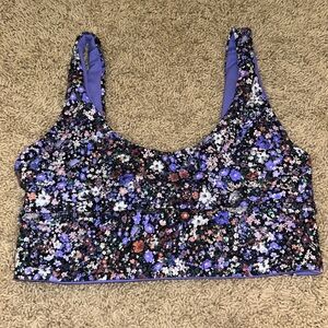 Lululemon sports bra